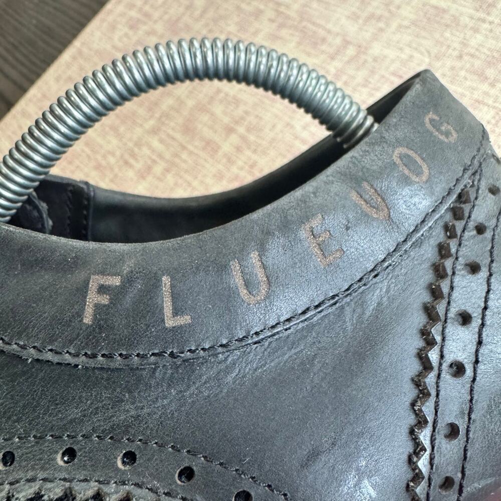 John Fluevog FUTURE ROUND TOE
ORBIT BROGUE WINGTIP DERBY SHOES Red Black Size 9M - Picture 9 of 10